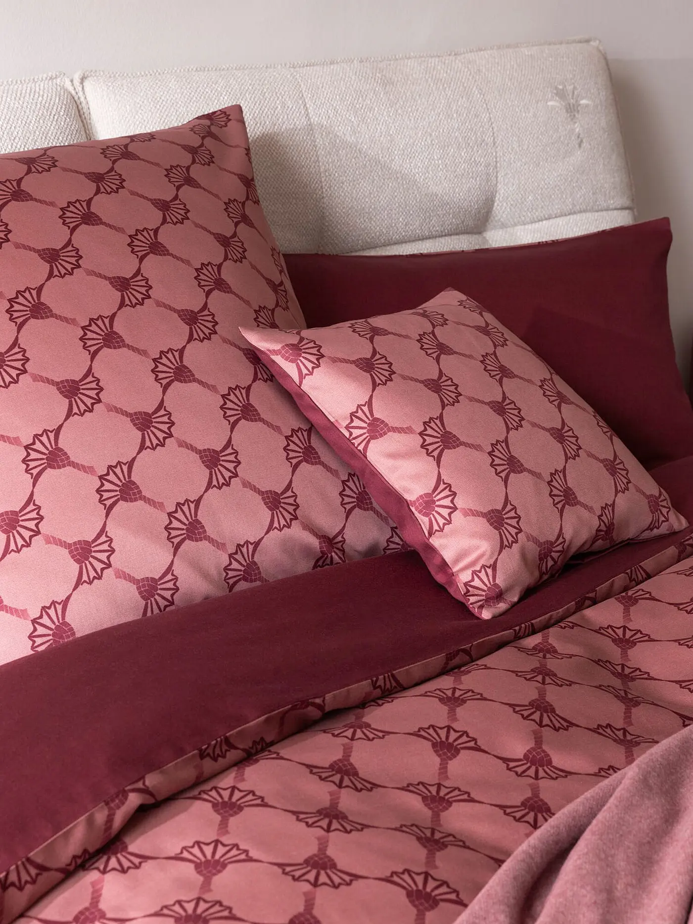 JOOP | Satin Bettwäsche Cornflower Double 70x90cm/140x220cm Aqua Foam/Mint | dunkelrot